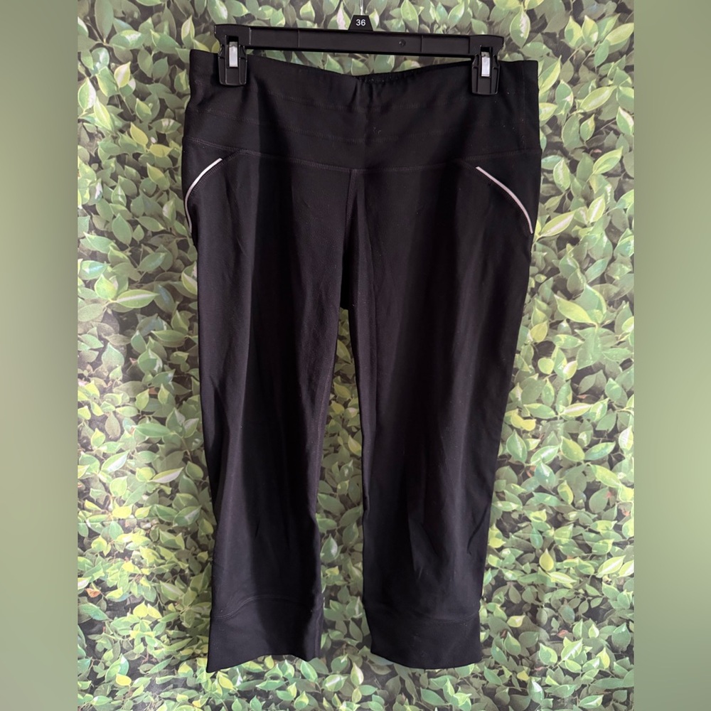 Athleta Women's Black Capri Leggings